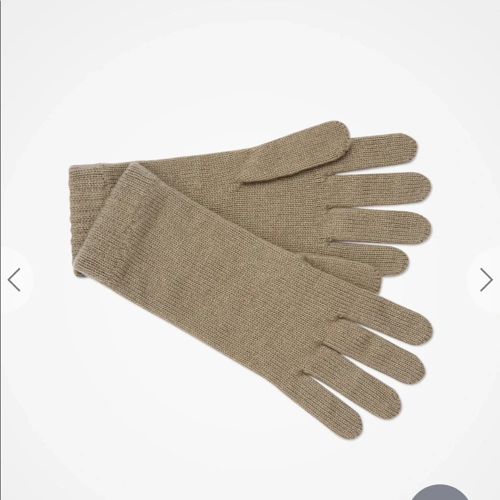 CELTIC & CO Cashmere Gloves. Oatmeal